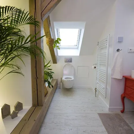 Loft - Folk District Apartment
